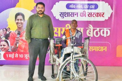 एक आवेदन से आसान हुई दिव्यांग अशोक की राह, आवेदन के दिन ही मिली ट्राईसायकल