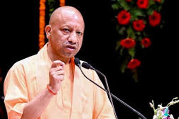 पीएम पोषण रसोइयों को सम्मानित करेंगे सीएम योगी, देंगे कैशलेस चिकित्सा कार्ड