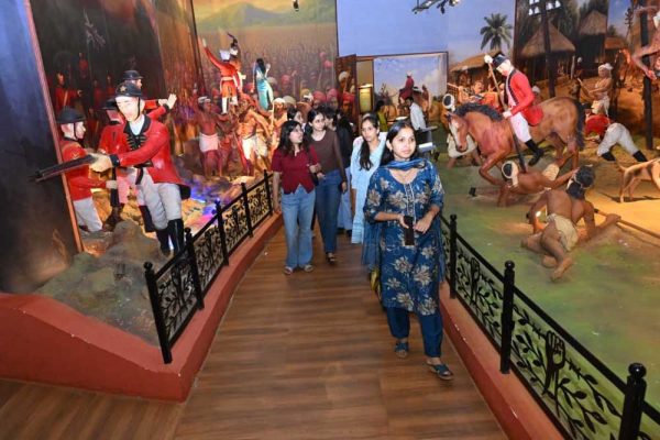 देश-विदेश के पर्यटक आ रहे हैं जनजातीय संग्रहालय, उद्देश्य हो रहा सार्थक