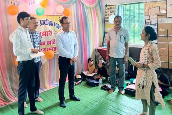 गुणवत्तापूर्ण शिक्षण की मिसाल बनीं शिक्षिका  आकांक्षा राजोरिया