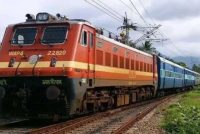 AC कोच भी नहीं सुरक्षित! रायपुर आ रही छात्रा की सोने की चेन चोरी, 29 दिनों में 14 केस