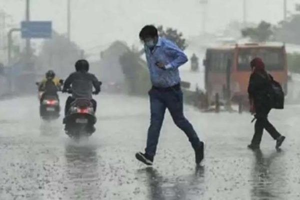 1 सितंबर को 20 राज्यों में भारी बारिश का अलर्ट, 70 KM की रफ्तार से आंधी
