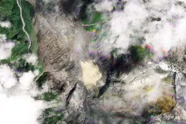 हिमालय में बढ़ता खतरा: उत्तराखंड के 219 हैंगिंग ग्लेशियरों पर नजर