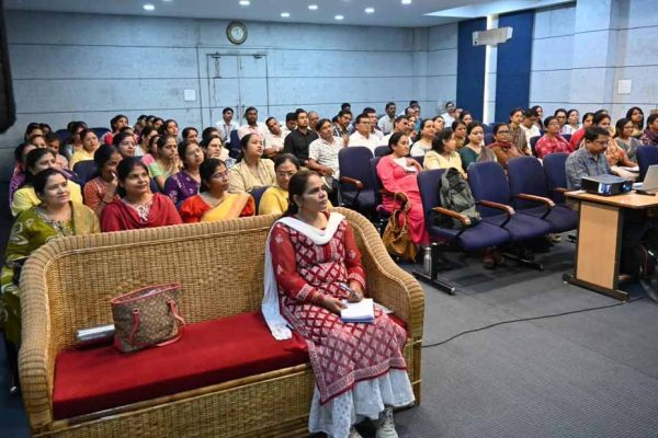 गणित के डर को आकर्षण में बदलने गतिविधि आधारित शिक्षण पर शिक्षकों को मिला व्यावहारिक प्रशिक्षण