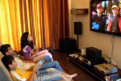FREE में TV देखना पड़ेगा महंगा? TRAI ला सकता है नया नियम, Smart TV यूजर्स को लग सकता है झटका
