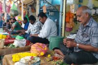 रायपुर में गणेश उत्सव पर आसमान छूते फूलों के दाम