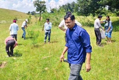 सेवा संकल्प अभियान: जोगी डोंगरी जलाशय में स्वच्छता अभियान से दिया जल संरक्षण का संदेश