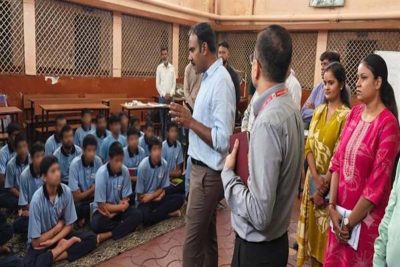 महिला एवं बाल विकास आयुक्त  संदीप ने इंदौर में बाल संस्थाओं का किया निरीक्षण