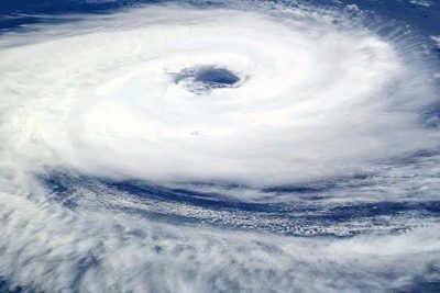 प्रशांत महासागर में तूफान नोलो ने पकड़ी रफ्तार, 185 किमी/घंटे की हवाओं के साथ पहुंचा कैटेगरी 3