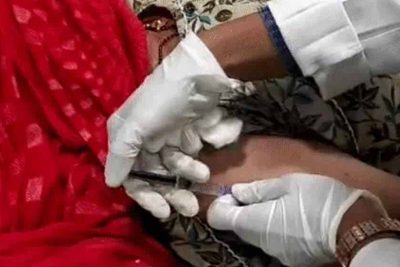 इंदौर MY अस्पताल में लाखों का बोटोक्स इलाज मुफ्त, लकवे के बाद जकड़े हाथ-पैरों में लौट रही हरकत