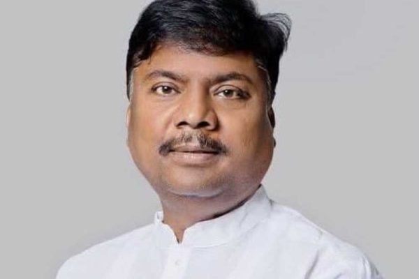 छत्तीसगढ़ में तेन्दूपत्ता संग्राहक परिवारों के लिए बड़ी राहत: राजमोहिनी देवी योजना के तहत 169 परिवारों को ₹2.42 करोड़ जारी