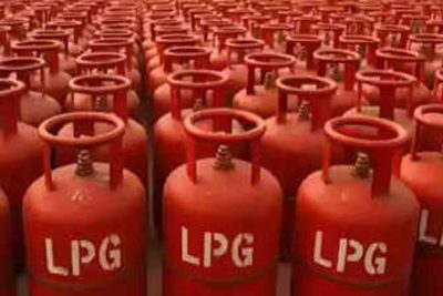 भोपाल में 1 लाख LPG उपभोक्ताओं पर गैस संकट, KYC नहीं कराने पर कनेक्शन ब्लॉक; बुकिंग भी ठप