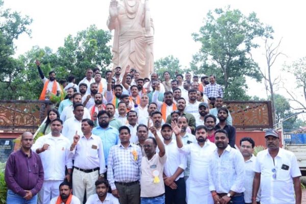 गुजरात से निकली बाइक रैली का उदयपुर में भव्य स्वागत, मंत्री राजेश अग्रवाल ने किया आत्मीय अभिनंदन